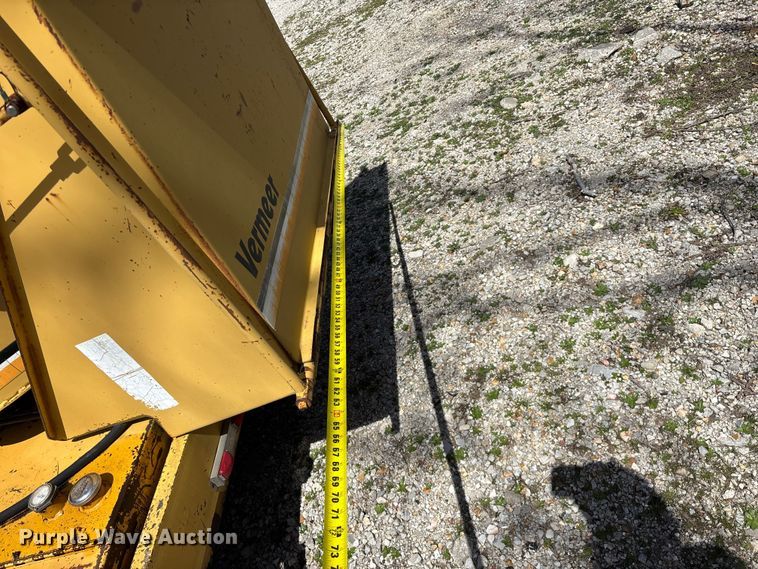 image for item EO4071 Vermeer 1250 wood chipper