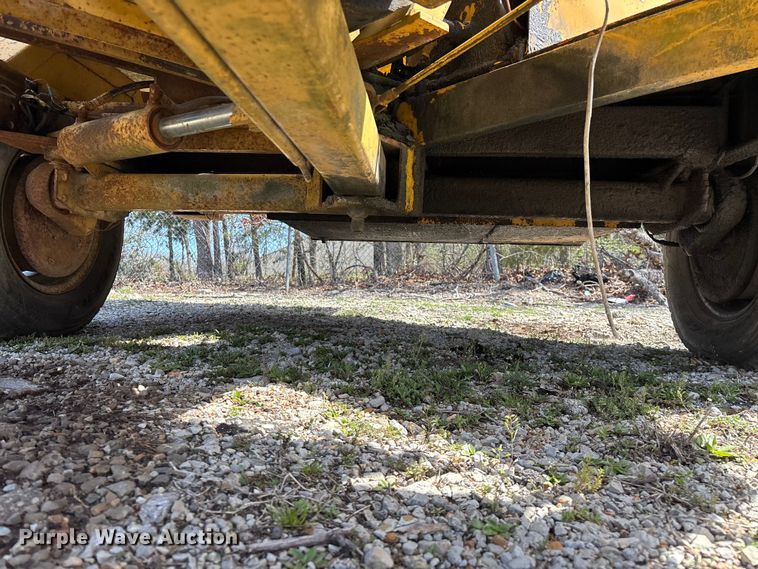 image for item EO4071 Vermeer 1250 wood chipper