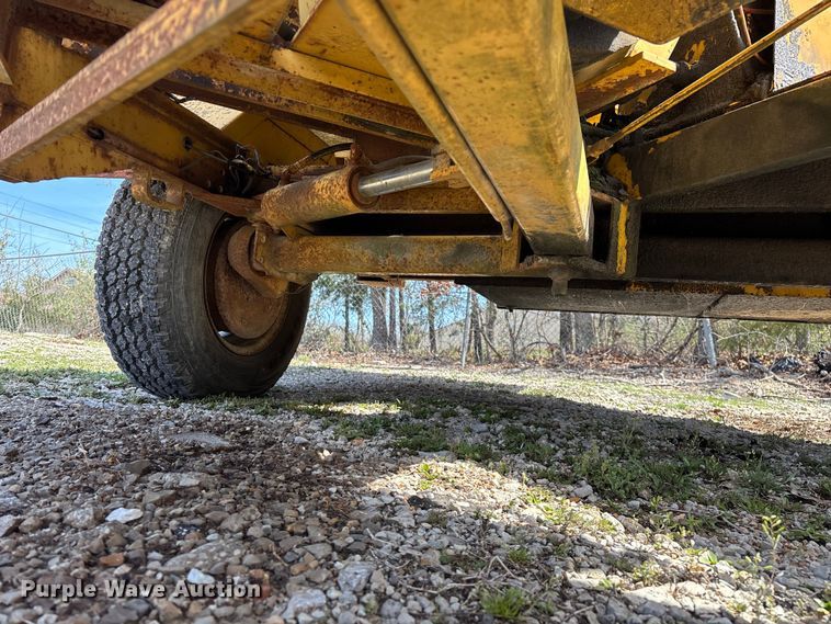 image for item EO4071 Vermeer 1250 wood chipper