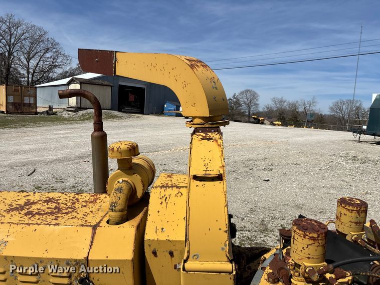 image for item EO4071 Vermeer 1250 wood chipper