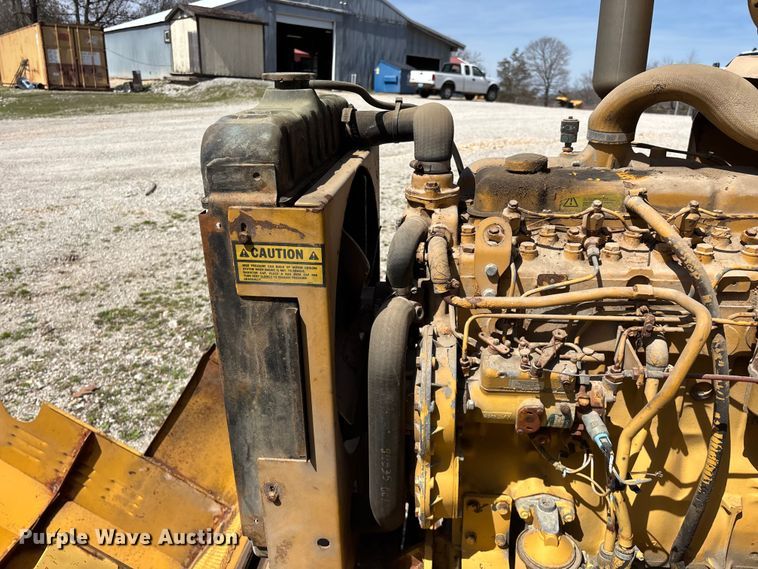 image for item EO4071 Vermeer 1250 wood chipper