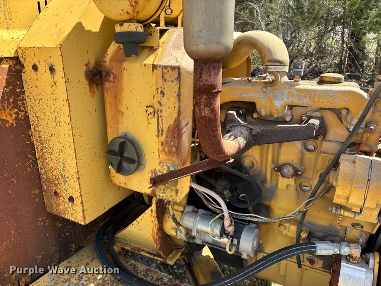 image for item EO4071 Vermeer 1250 wood chipper