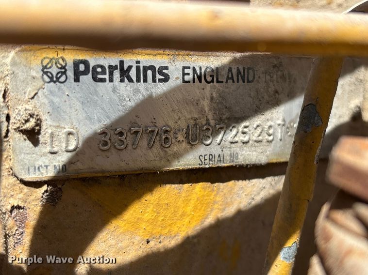 image for item EO4071 Vermeer 1250 wood chipper