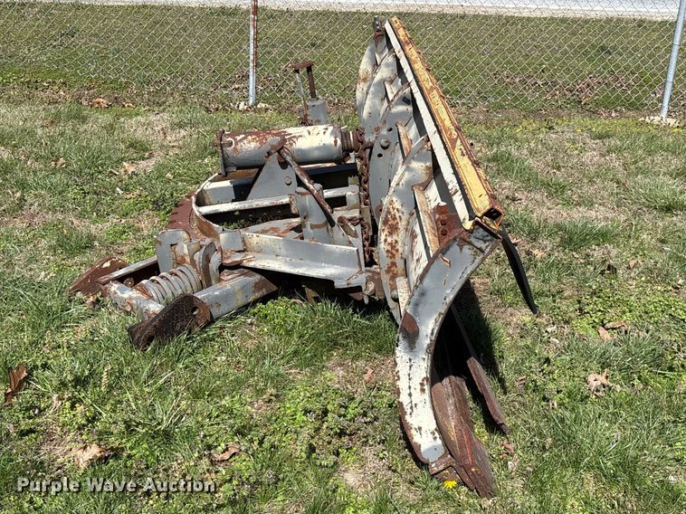 image for item EO4072 Valk Manufacturing Company RV 101-60 snow plow