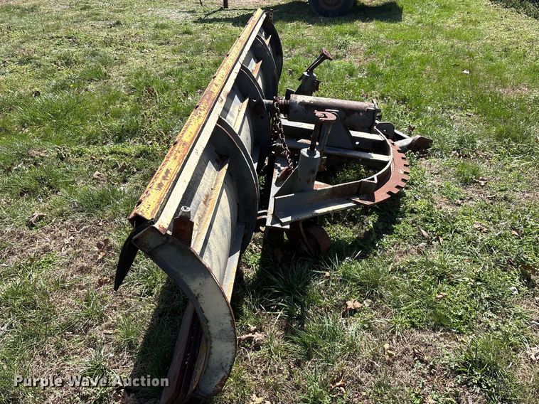 image for item EO4072 Valk Manufacturing Company RV 101-60 snow plow