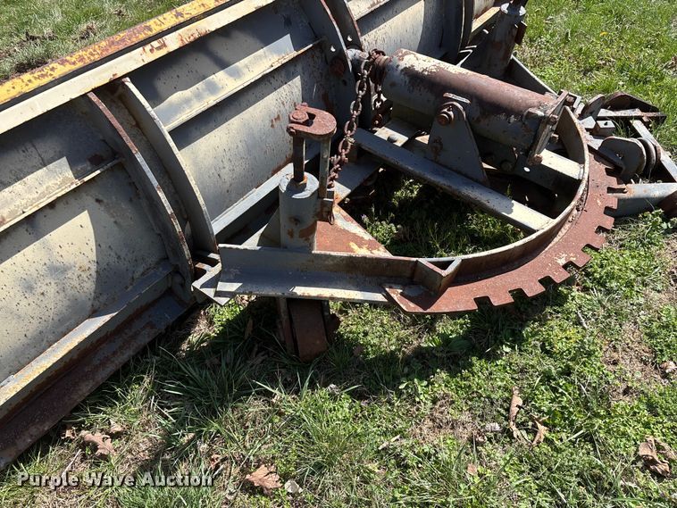 image for item EO4072 Valk Manufacturing Company RV 101-60 snow plow