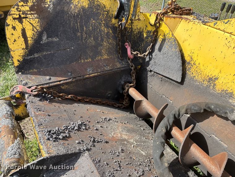 image for item EO4073 Gilcrest PavMaster 414T 2416735 paver