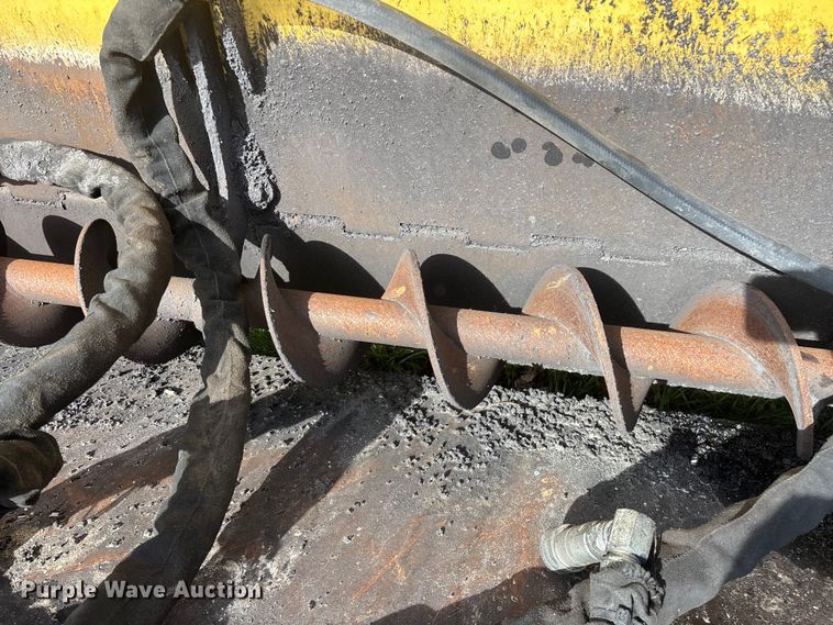 image for item EO4073 Gilcrest PavMaster 414T 2416735 paver