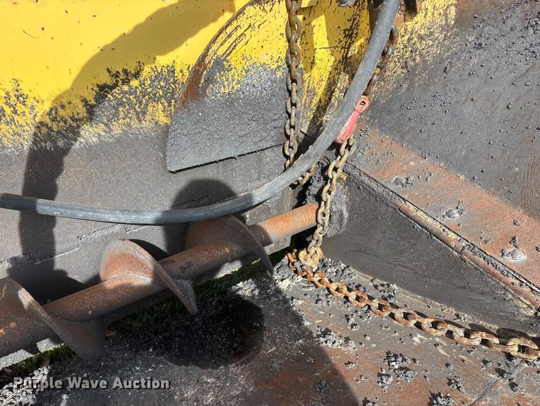 image for item EO4073 Gilcrest PavMaster 414T 2416735 paver