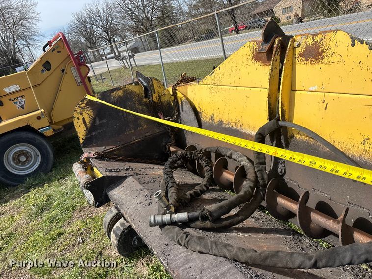 image for item EO4073 Gilcrest PavMaster 414T 2416735 paver