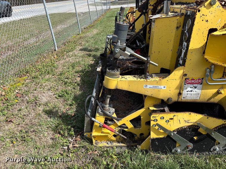 image for item EO4073 Gilcrest PavMaster 414T 2416735 paver