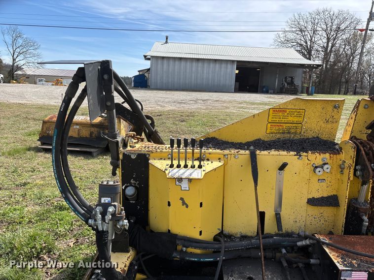 image for item EO4073 Gilcrest PavMaster 414T 2416735 paver