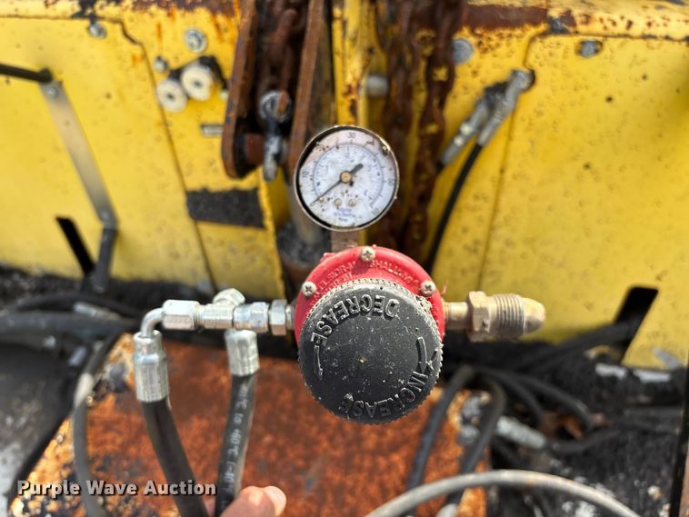 image for item EO4073 Gilcrest PavMaster 414T 2416735 paver