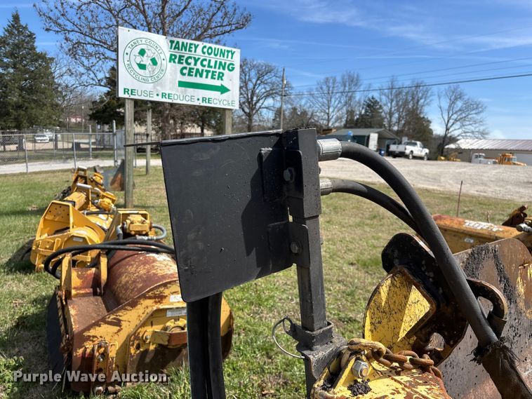 image for item EO4073 Gilcrest PavMaster 414T 2416735 paver