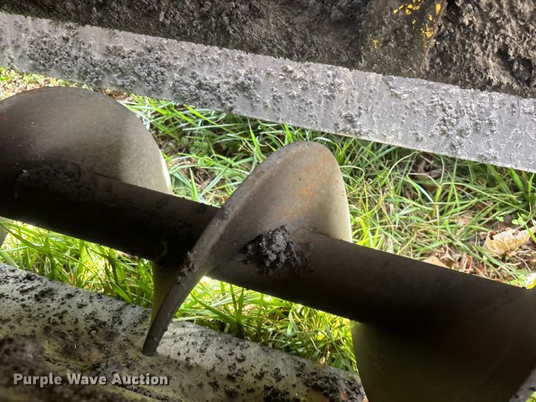 image for item EO4073 Gilcrest PavMaster 414T 2416735 paver