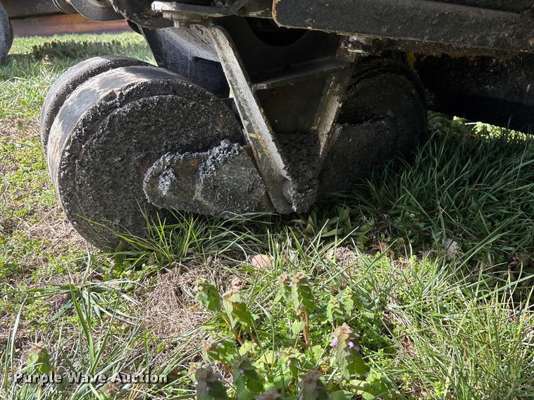 image for item EO4073 Gilcrest PavMaster 414T 2416735 paver