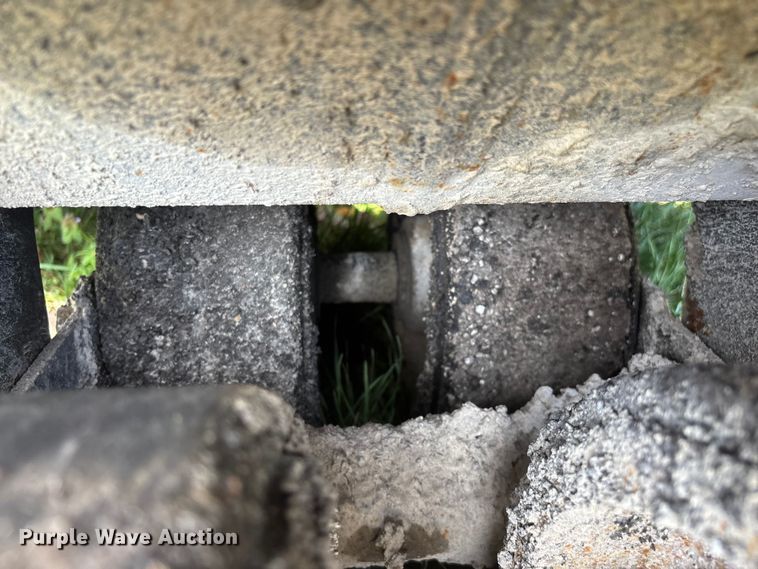 image for item EO4073 Gilcrest PavMaster 414T 2416735 paver