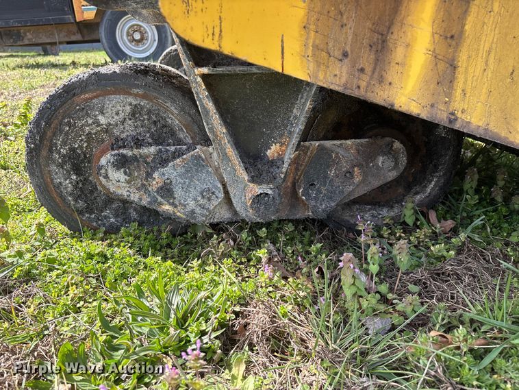 image for item EO4073 Gilcrest PavMaster 414T 2416735 paver