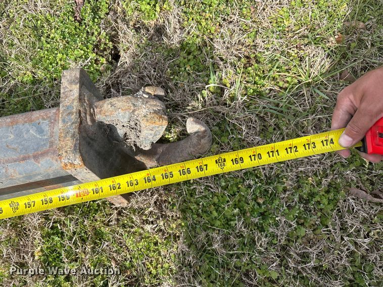 image for item EO4079 JRB Attachments LLC 624J extendable boom