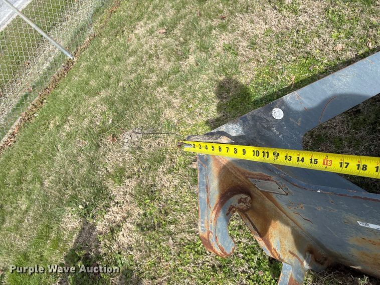 image for item EO4079 JRB Attachments LLC 624J extendable boom