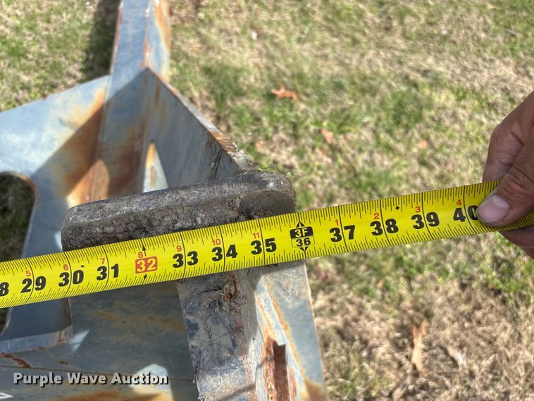 image for item EO4079 JRB Attachments LLC 624J extendable boom