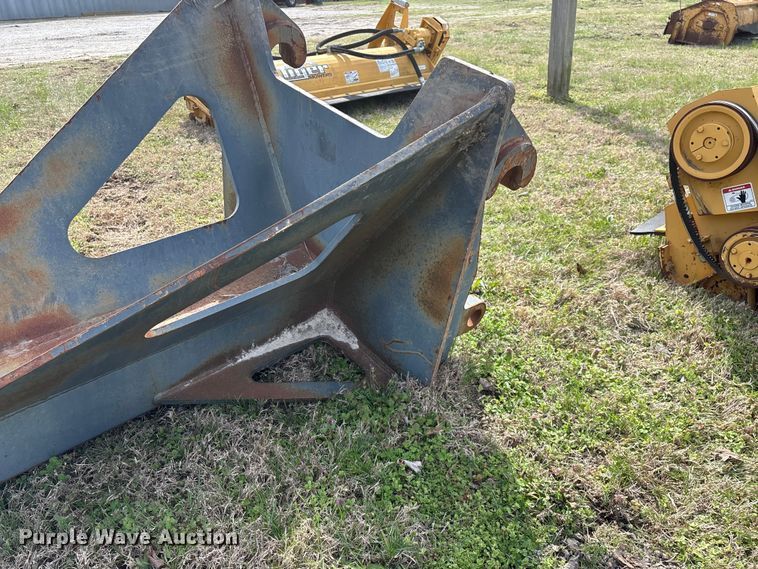 image for item EO4079 JRB Attachments LLC 624J extendable boom