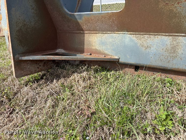 image for item EO4079 JRB Attachments LLC 624J extendable boom