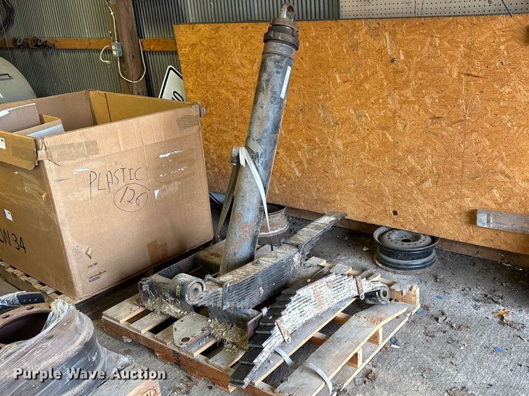 image for item EO4081 Dump truck ram and truck springs