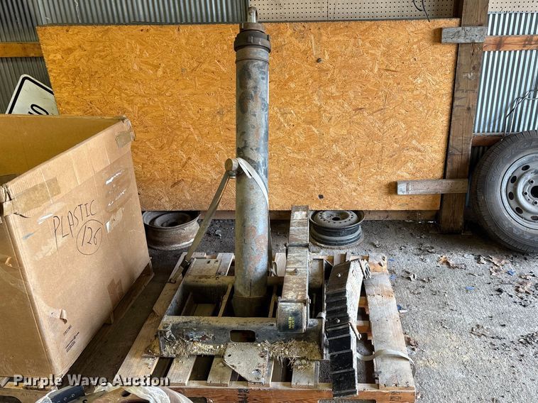 image for item EO4081 Dump truck ram and truck springs