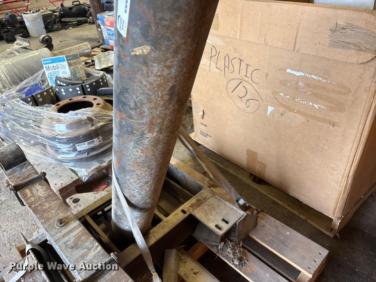 image for item EO4081 Dump truck ram and truck springs