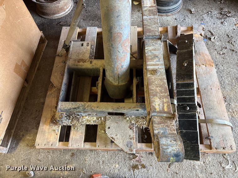 image for item EO4081 Dump truck ram and truck springs