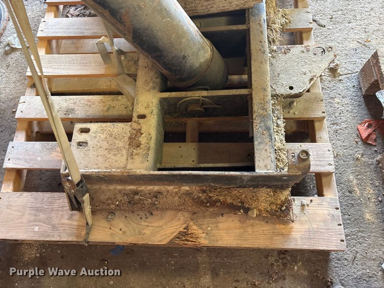 image for item EO4081 Dump truck ram and truck springs