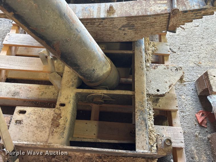 image for item EO4081 Dump truck ram and truck springs