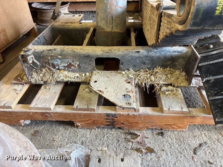 image for item EO4081 Dump truck ram and truck springs