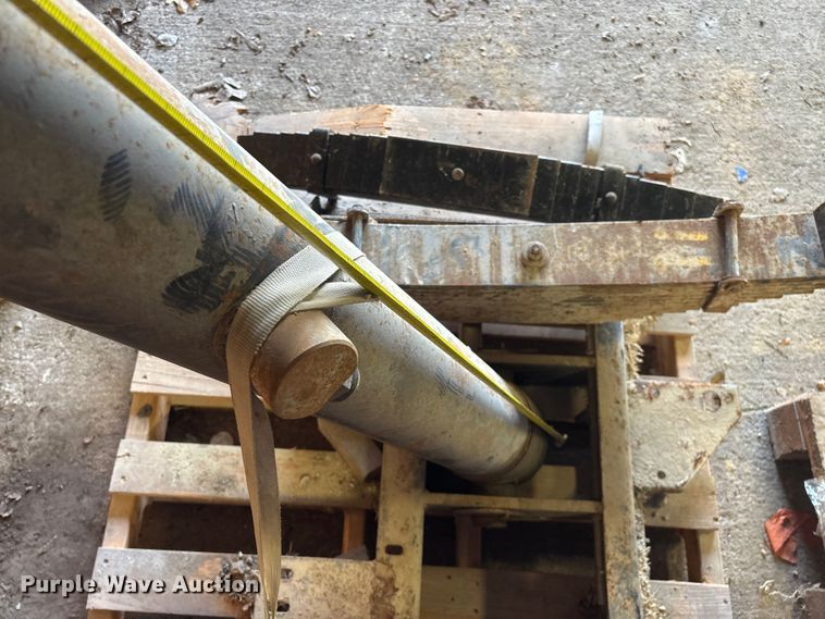 image for item EO4081 Dump truck ram and truck springs