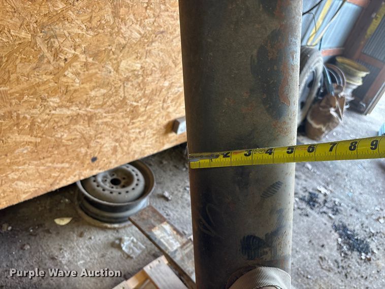 image for item EO4081 Dump truck ram and truck springs