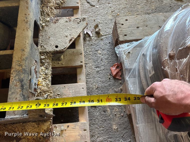 image for item EO4081 Dump truck ram and truck springs