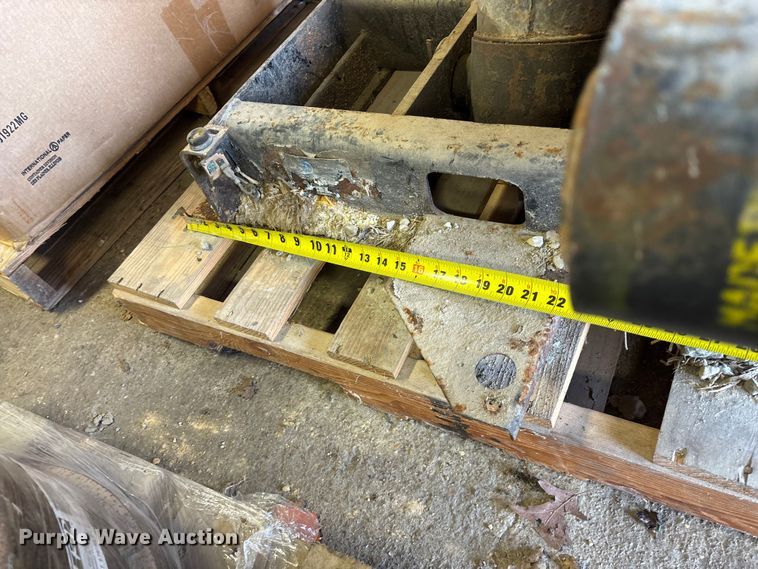 image for item EO4081 Dump truck ram and truck springs