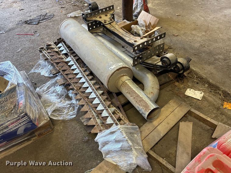 image for item EO4083 Truck and sickle mower parts