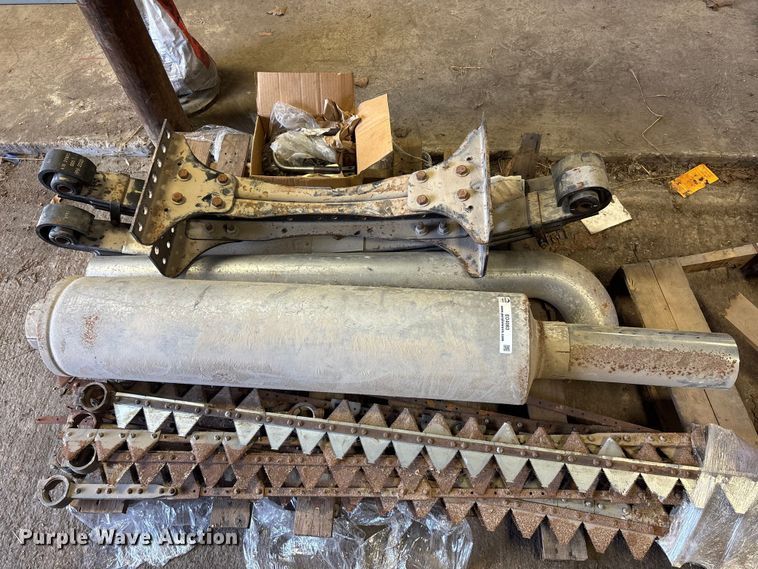 image for item EO4083 Truck and sickle mower parts