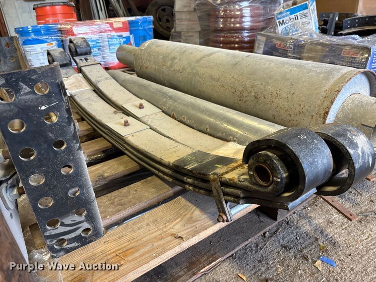 image for item EO4083 Truck and sickle mower parts