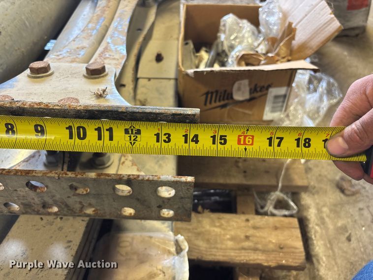 image for item EO4083 Truck and sickle mower parts