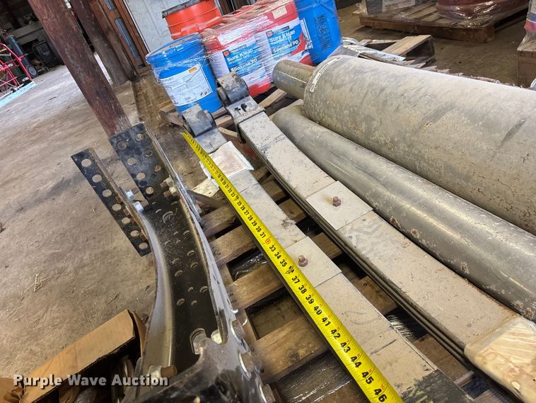 image for item EO4083 Truck and sickle mower parts