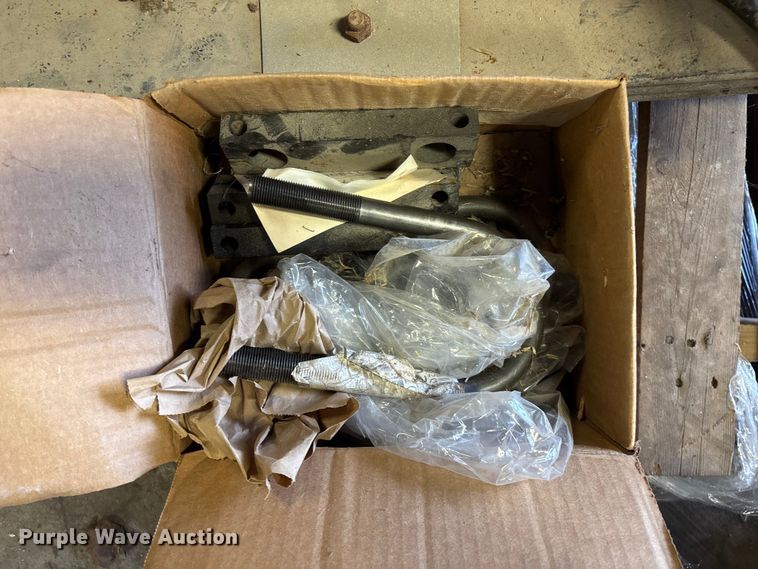 image for item EO4083 Truck and sickle mower parts