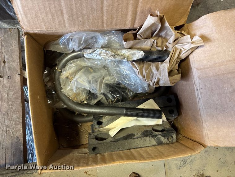 image for item EO4083 Truck and sickle mower parts