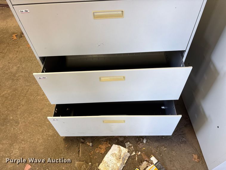 image for item EO4087 (9) metal cabinets