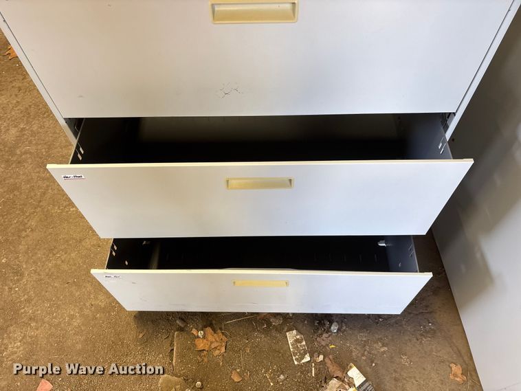 image for item EO4087 (9) metal cabinets