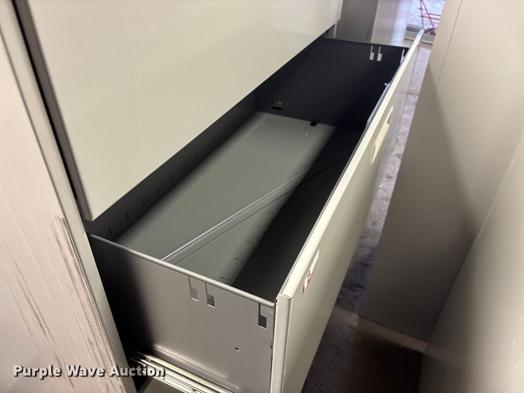 image for item EO4087 (9) metal cabinets