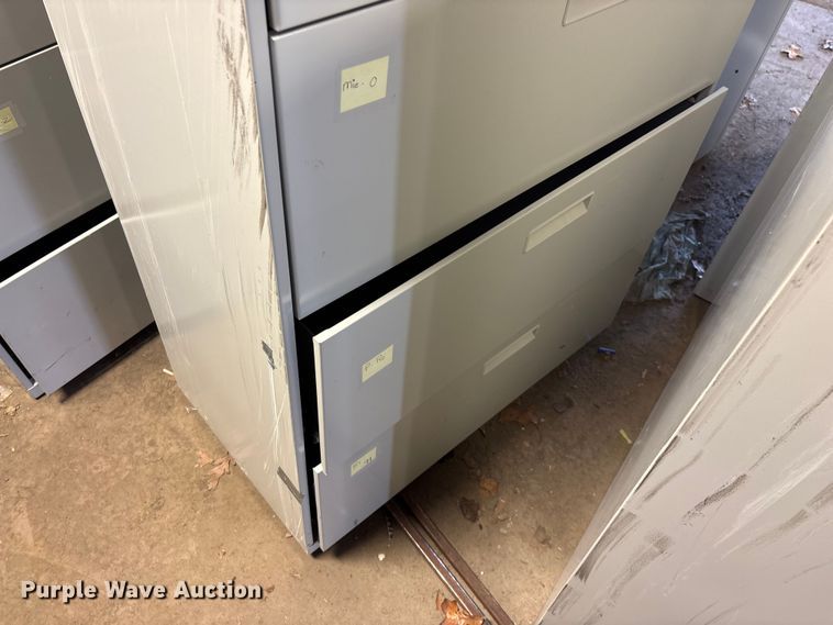 image for item EO4087 (9) metal cabinets