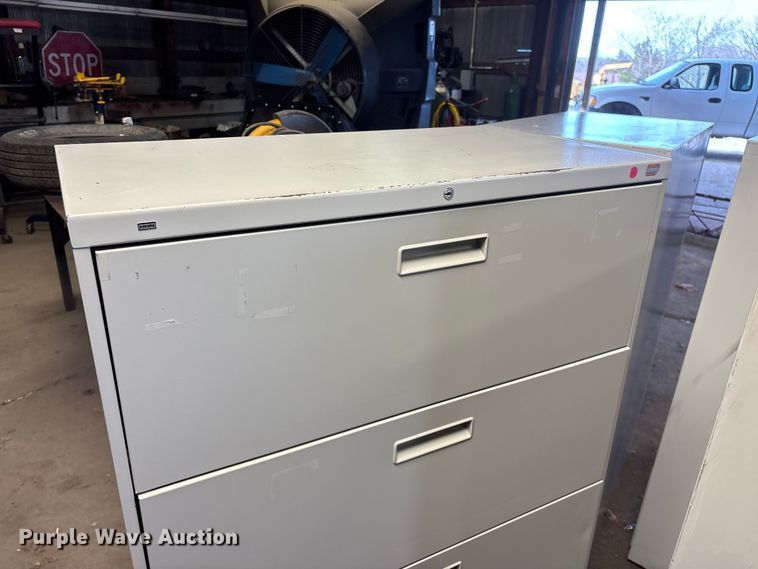image for item EO4087 (9) metal cabinets